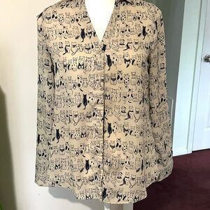 Le Lis Whimsical Cat Pattern Blouse like new